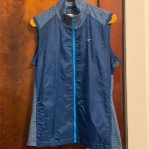 Nike golf vest